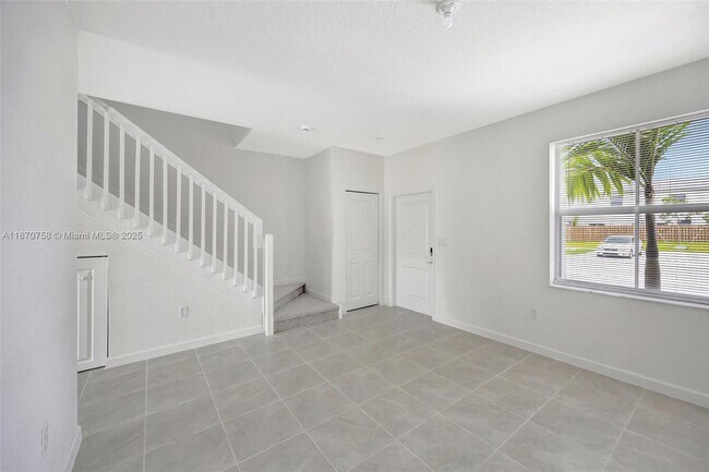 2796 SE 26th Ave in Homestead, FL - Building Photo - Building Photo