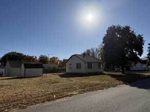 622 Columbus Ave in Monroe, NE - Building Photo - Building Photo