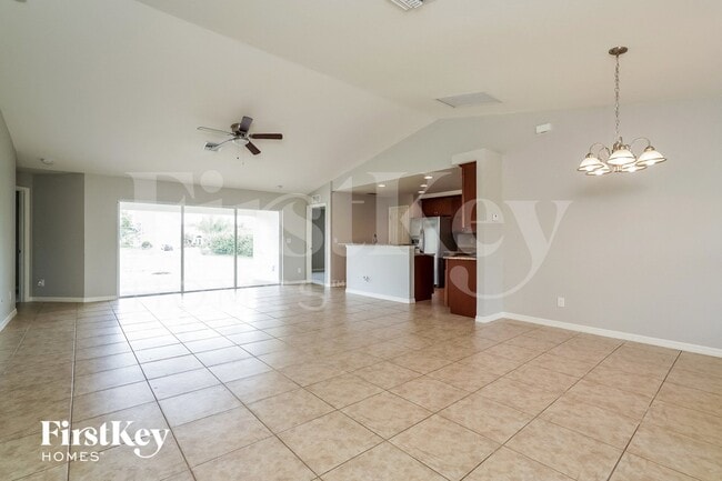 1719 NW 25th Ln in Cape Coral, FL - Building Photo - Building Photo