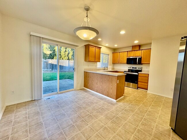 3320 NW 118th St in Vancouver, WA - Building Photo - Building Photo