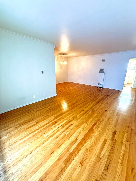 326 S Gramercy Pl in Los Angeles, CA - Building Photo