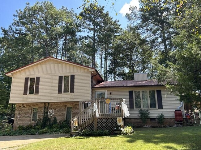 property at 122 Cedar Creek Cir