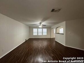 2338 Hornsby Bend in San Antonio, TX - Building Photo - Building Photo