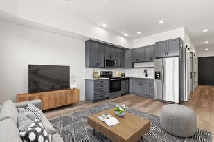 1775 S Pearl St in Denver, CO - Building Photo