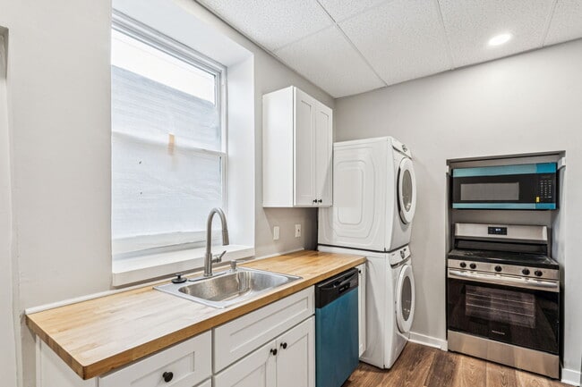 property at 2553 E Somerset St