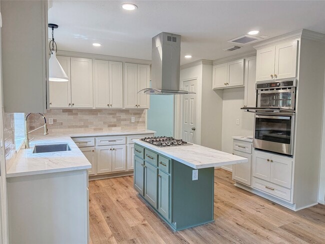 property at 150 Rushwing Pl