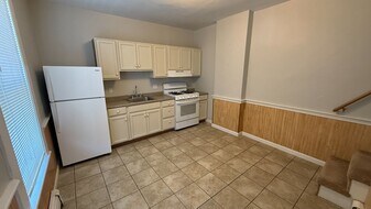 21-25 Pierce St. in Dover, NH - Building Photo