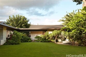 3671 Diamond Head Cir in Honolulu, HI - Building Photo - Building Photo