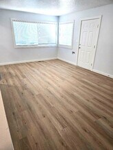 11054-11054 NE Glisan St in Portland, OR - Building Photo - Building Photo