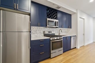 41-32 27th St, Unit 9B in Queens, NY - Foto de edificio - Building Photo