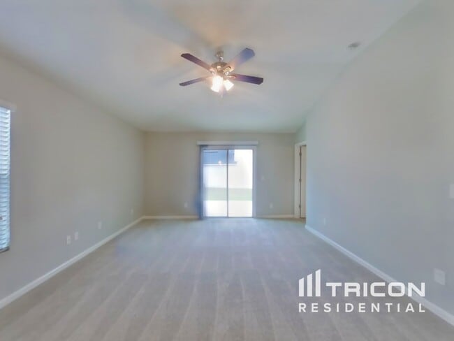 8675 Julia Marie Cir in Jacksonville, FL - Building Photo - Building Photo