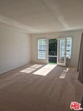 8551 Holloway Dr in West Hollywood, CA - Building Photo - Building Photo