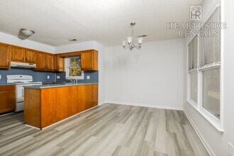 143 W Victoria Ct in Greenville, NC - Building Photo - Building Photo