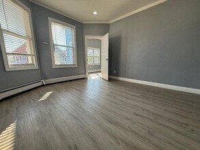 95 W 54th St in Bayonne, NJ - Building Photo - Building Photo