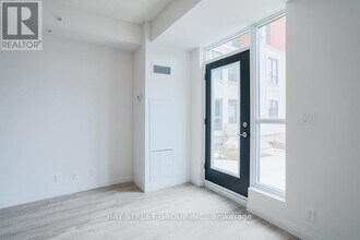 22 E Haven Dr in Toronto, ON - Building Photo - Building Photo