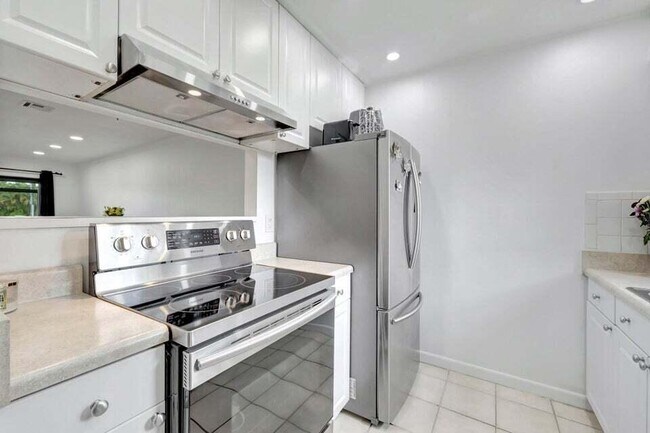 5903 Channel Dr in Greenacres, FL - Building Photo - Building Photo