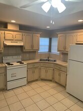 1705 W Portales Dr, Unit 2 in Edinburg, TX - Building Photo - Building Photo