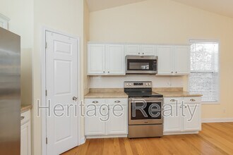 880 Glenfield Dr in Lenoir City, TN - Building Photo - Building Photo