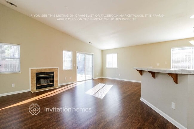 1985 Rapid Falls Dr in Yuba City, CA - Foto de edificio - Building Photo