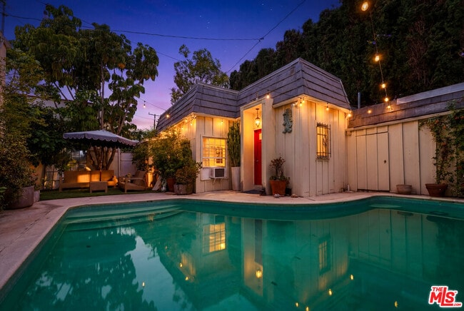 property at 8998 Lloyd Pl