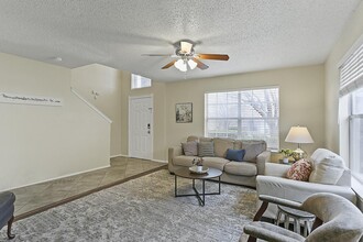 8101 Flowertree Dr in Fort Worth, TX - Building Photo - Building Photo