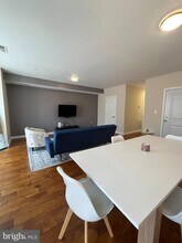 926 N 15th St in Philadelphia, PA - Building Photo - Building Photo