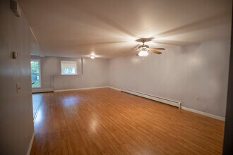 273 S Main St, Unit 2 in Barre, VT - Building Photo - Building Photo