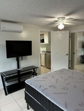 16102 Foxfire Dr in Tampa, FL - Building Photo - Building Photo