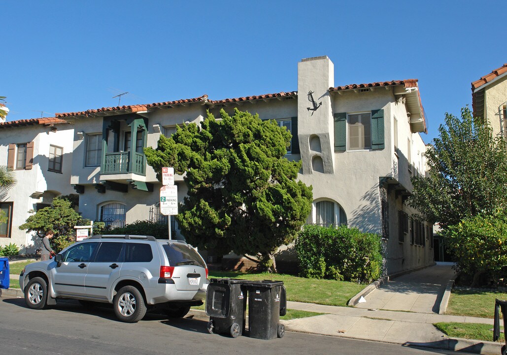 Prime Miracle Mile Location in Los Angeles, CA - Building Photo
