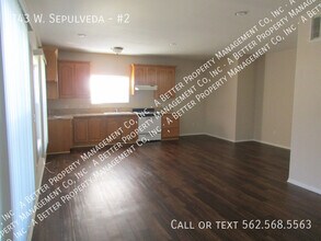 743 W Sepulveda St-Unit -#2 in Los Angeles, CA - Building Photo - Building Photo