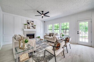4401 Emerald Dr in Carrollton, TX - Building Photo - Building Photo