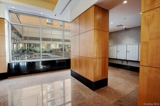 300 W 135th St in New York, NY - Building Photo - Building Photo