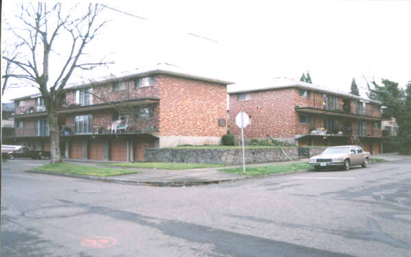 1925 NE 19th Ave in Portland, OR - Foto de edificio - Building Photo