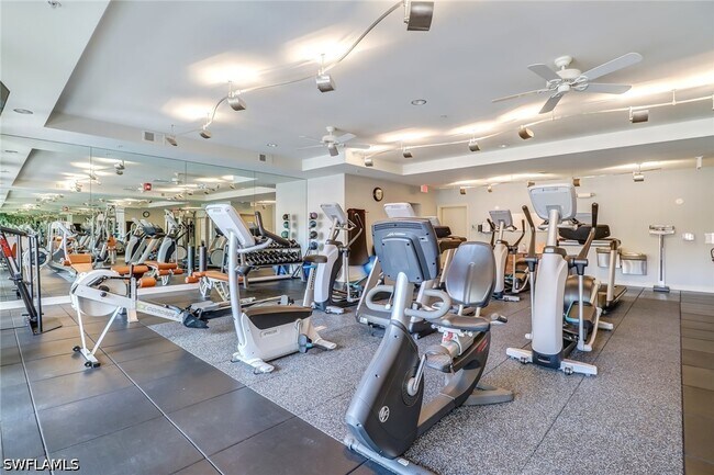 23161 Fashion Dr in Estero, FL - Building Photo - Building Photo
