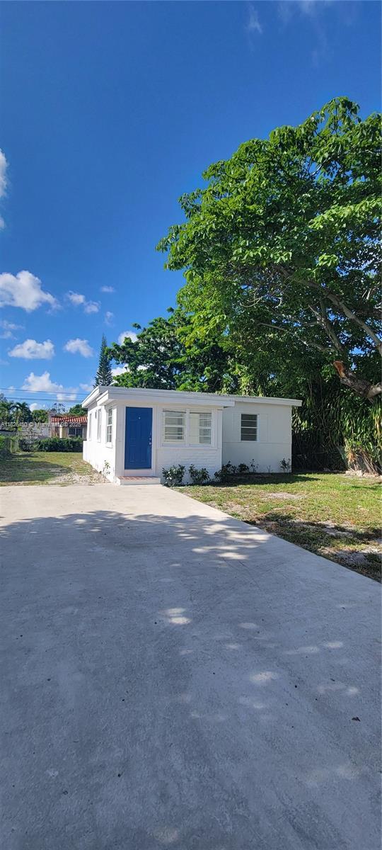 741 NW 116th St in Miami, FL - Building Photo - Building Photo