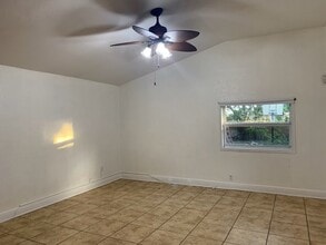 775 W 75th St in Hialeah, FL - Building Photo - Building Photo