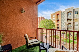 56 E Serene Ave in Las Vegas, NV - Building Photo - Building Photo