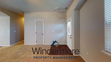 236 NE Flowers Ln in College Place, WA - Building Photo - Building Photo