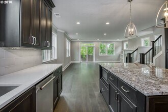 3993 SE 36TH AVE, Unit Unit A in Portland, OR - Foto de edificio - Building Photo