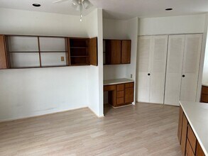 7901 Cambridge St in Houston, TX - Building Photo - Building Photo