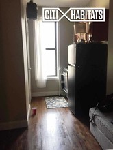 215 E 4th St-Unit -12B in New York, NY - Foto de edificio - Building Photo