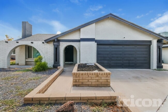 property at 4007 E Apollo Rd