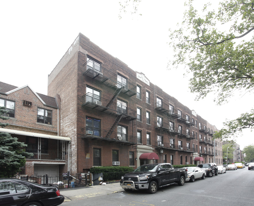 1722 W 4th St in Brooklyn, NY - Building Photo