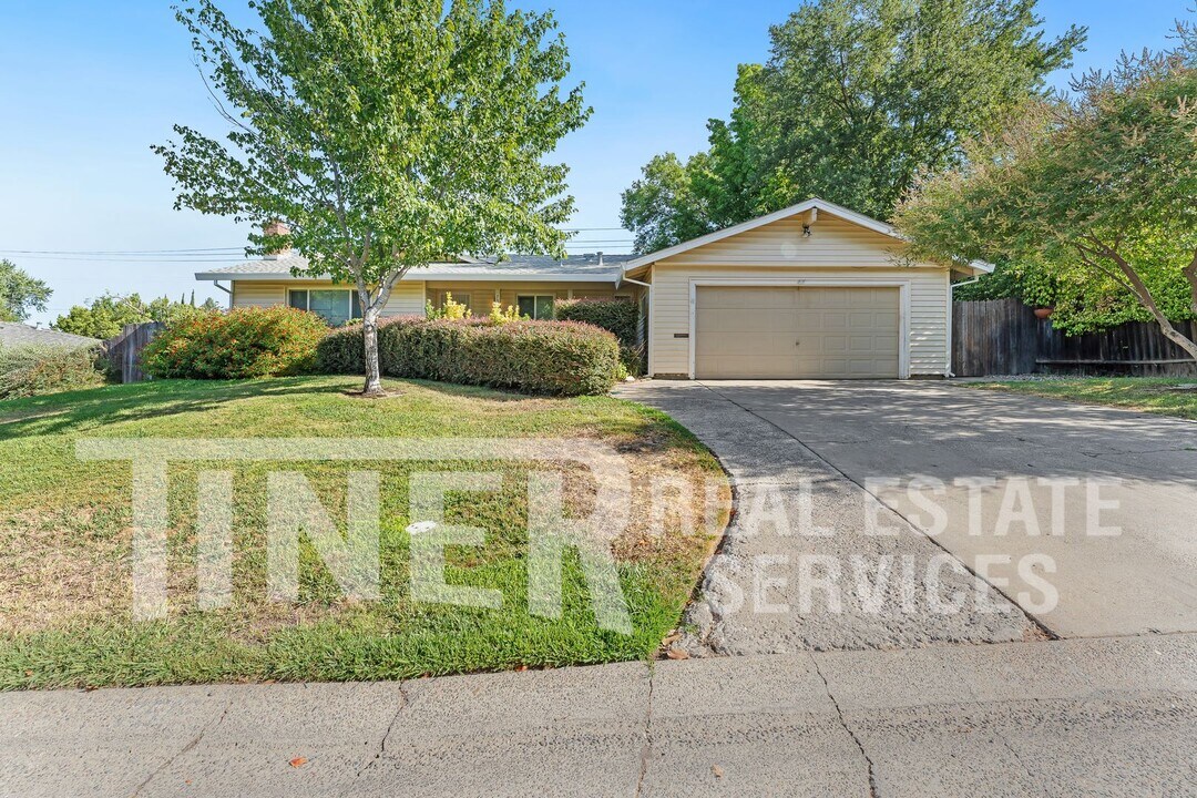 7519 Westgate Dr in Citrus Heights, CA - Building Photo