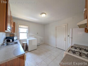 49 Conwell Ave in Somerville, MA - Building Photo - Building Photo