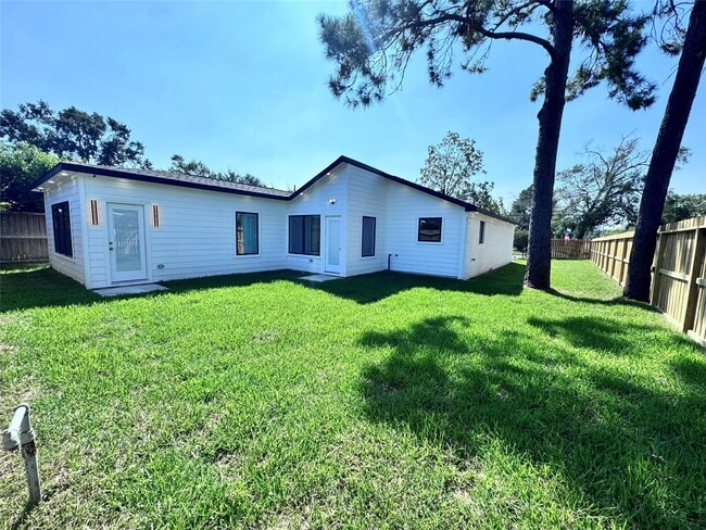 801 Woodard St in Houston, TX - Building Photo - Building Photo