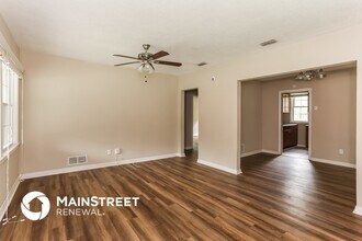 3114 N 3rd St Cir in Jacksonville, FL - Foto de edificio - Building Photo