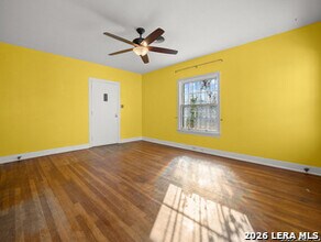 1627 Schley Ave in San Antonio, TX - Building Photo - Building Photo