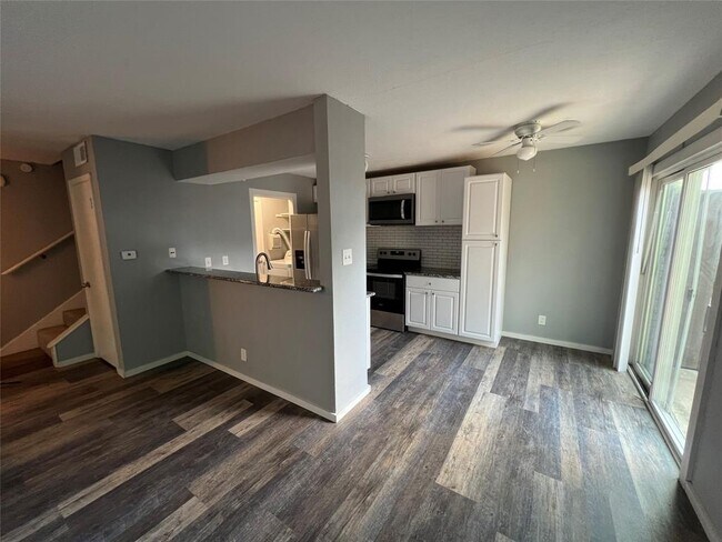 property at 5808 Wellington Dr