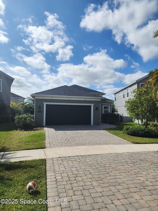 2882 Amethyst Way in Melbourne, FL - Building Photo